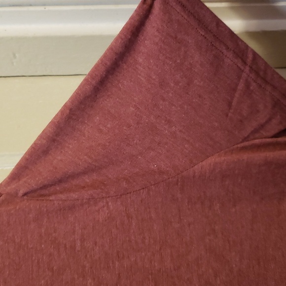 NEW EMERY ROSE Plus Button Front Pleated Short Sleeve Tee Size 2XL (16) - Picture 6 of 9